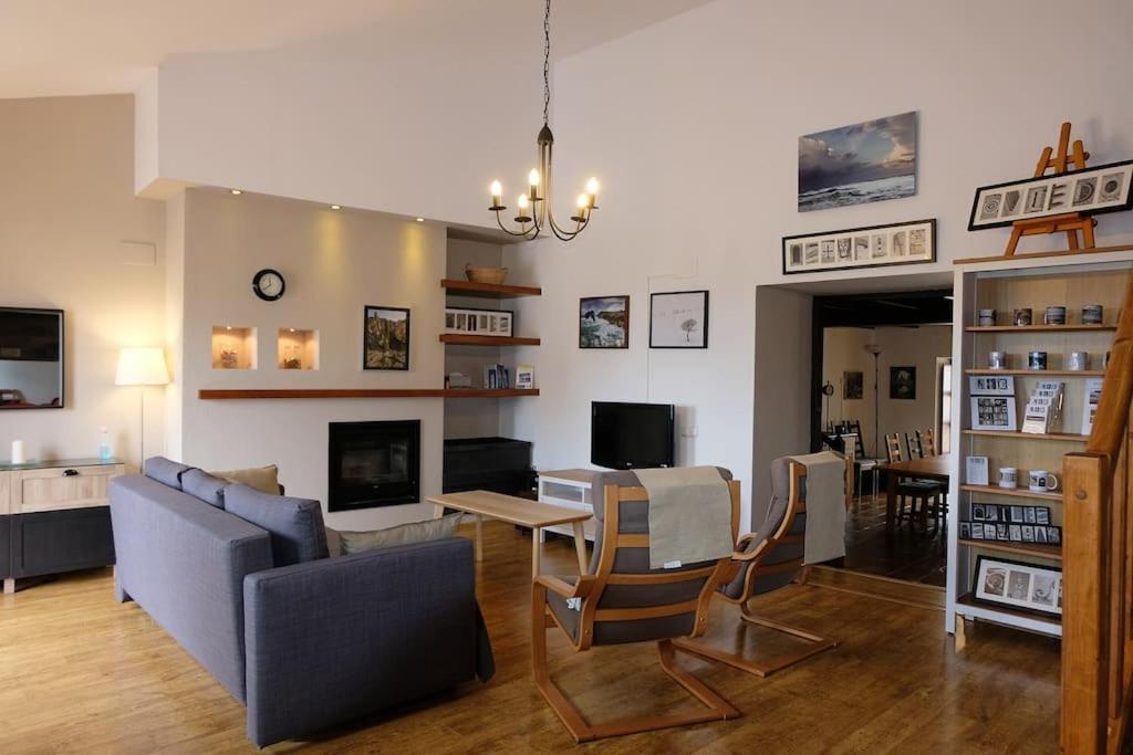 Hébergement de vacances Casa De Pueblo Adosada, En La Zona Rural De Gijon.
